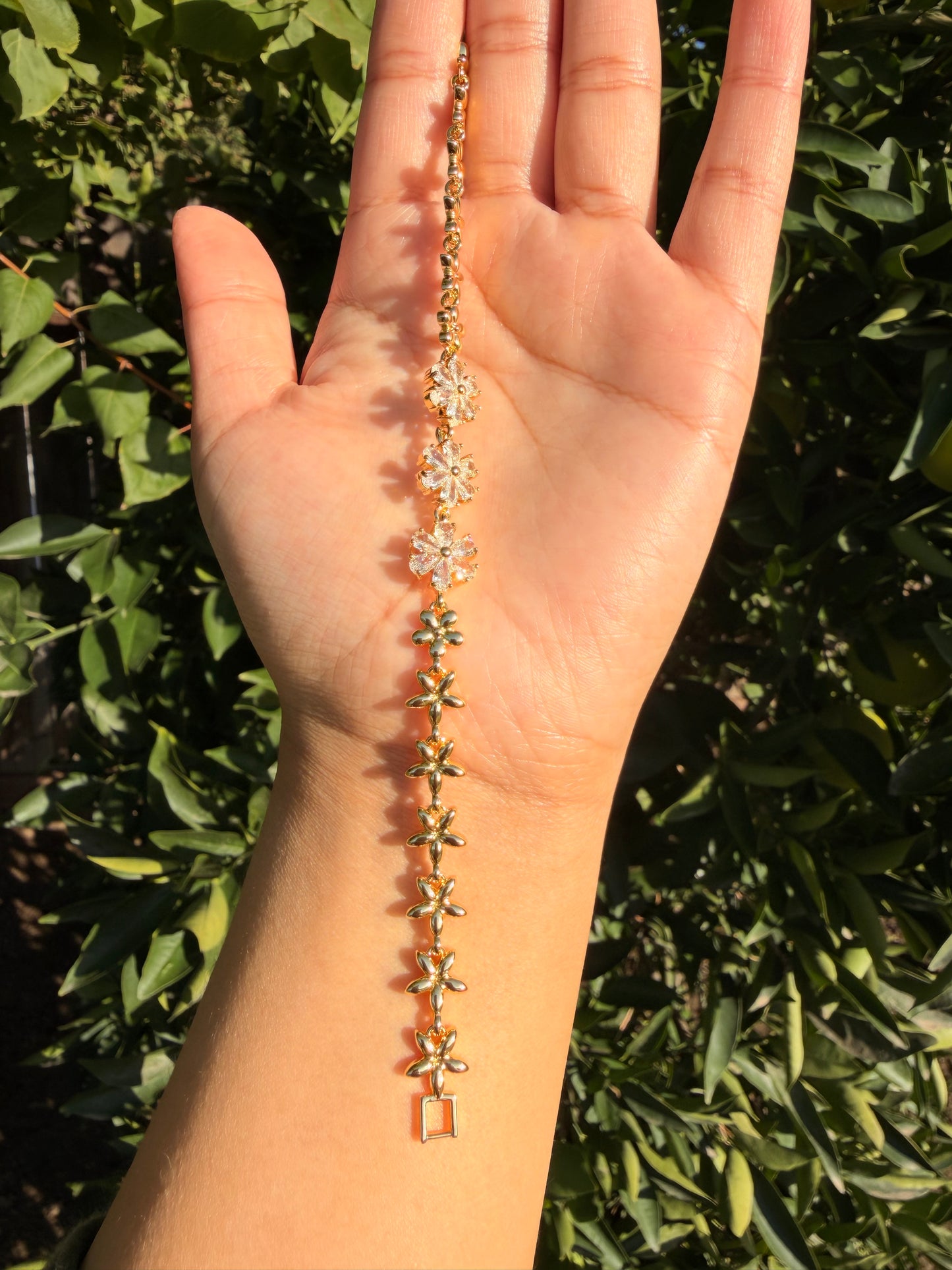 Floral Bracelet (White)
