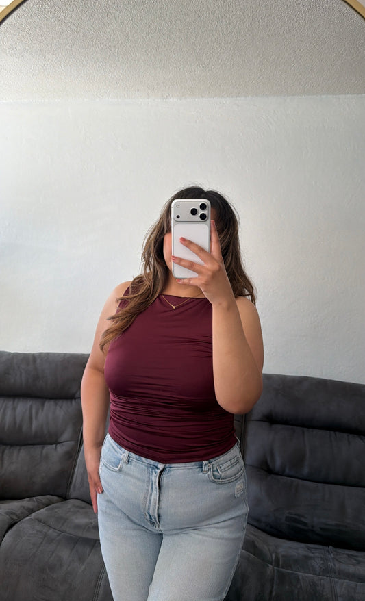 Boat Neck Sleeveless Ruched Seamless Top
