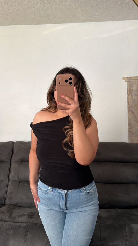 Asymmetric Shoulder Top