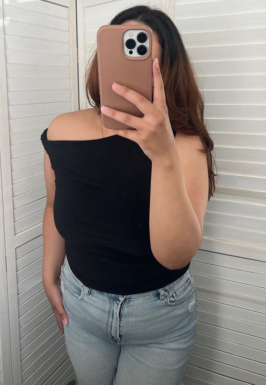 Asymmetric Shoulder Top